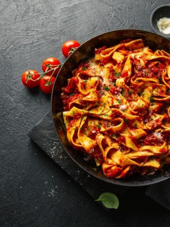 italian-spaghetti-with-tomato-sauce-pan (1) (1)